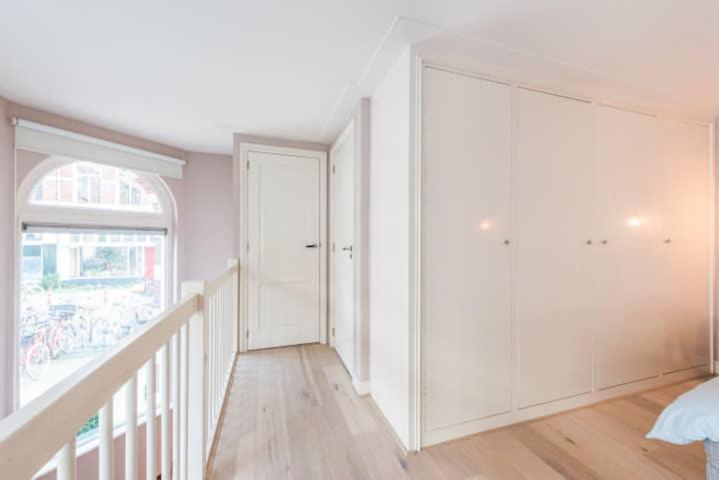 Hip Split Level Apartment On The Ground Floor Amsterdam Exterior photo